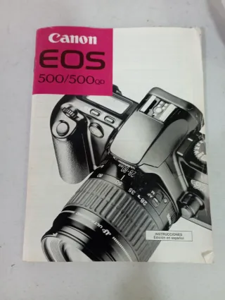 Canon EOS 500 Cámara Analógica + Flash Metz