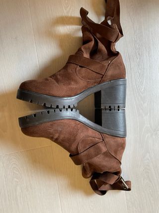 Botines marrones tacón hebillas talla 41