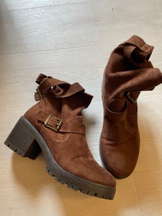 Botines marrones tacón hebillas talla 41