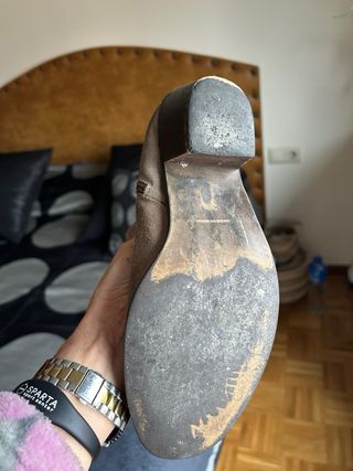 Botas de piel beige y marrón