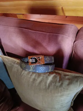 Cintura Louis Vuitton Marrone e Oro