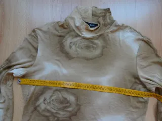 Camiseta Simorra Beige/Marrón Manga Larga