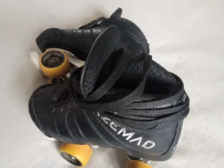 Patines Hockey Azemad con chasis de Mistral.