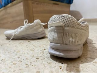 Zapatillas Deportivas Blancas - Transpirables y Li
