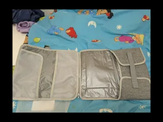 Cambiador de bebé plegable gris