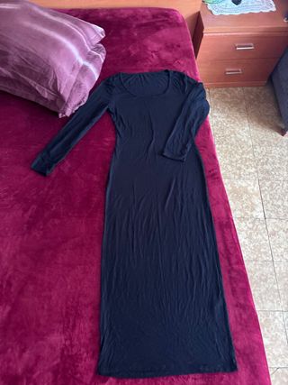 Vestido largo negro manga larga