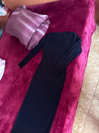 Vestido largo negro manga larga