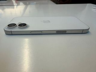 iPhone 16 128GB Plata