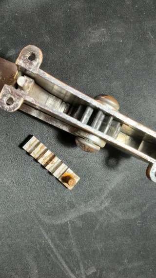 Manija balcón/ventana. Maneta balco/finestra