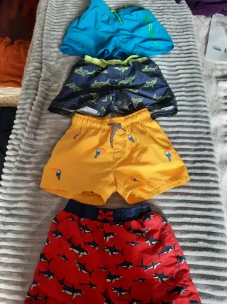 4 Bañadores niño 98-119 cm