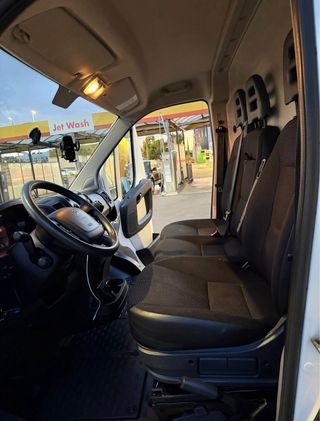 Alquiler de  furgonetas XXL. Sin conductor