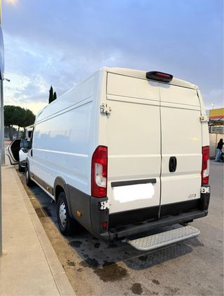 Alquiler de  furgonetas XXL. Sin conductor