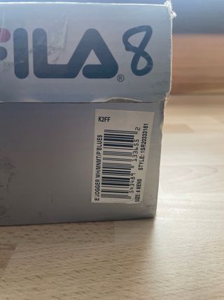 Zapatillas Fila Blancas y Azules t.42