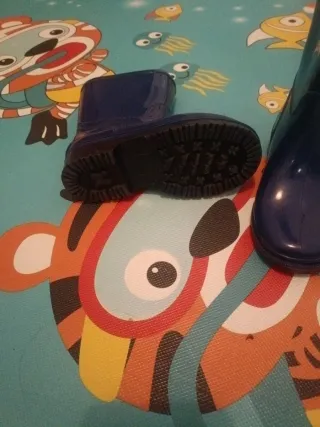 Botas de agua azules para niños talla 26
