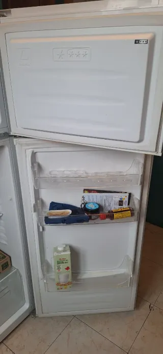 Nevera blanca URGE VENDER POR MUDANZA