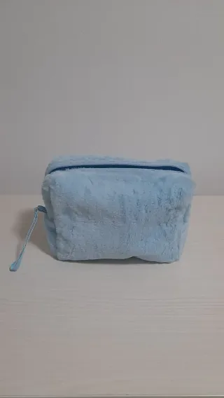 Beauty case/trousse in peluche azzurro