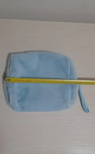 Beauty case/trousse in peluche azzurro