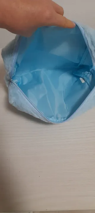 Beauty case/trousse in peluche azzurro