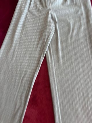 Pantalón gris de pinzas ancho