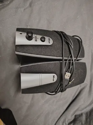 Altavoces Trust PC Negros