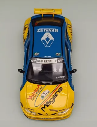 Scalextric Renault Megane Elf.