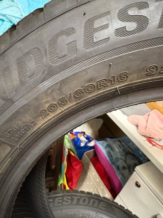 Neumáticos de invierno runflat brigestone.