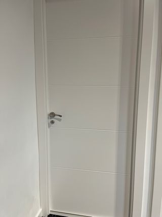 Puerta maciza interior acabado