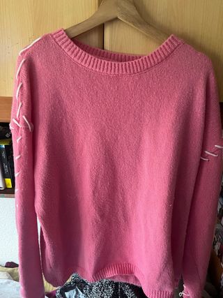 Jersey rosa con costuras en mangas