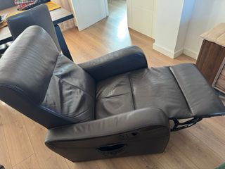 Sillón individual de cuero marrón