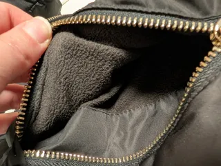 Plumífero Negro Zara con Capucha y Pelo.