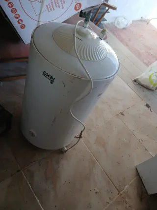 Calentador de agua Teka blanco