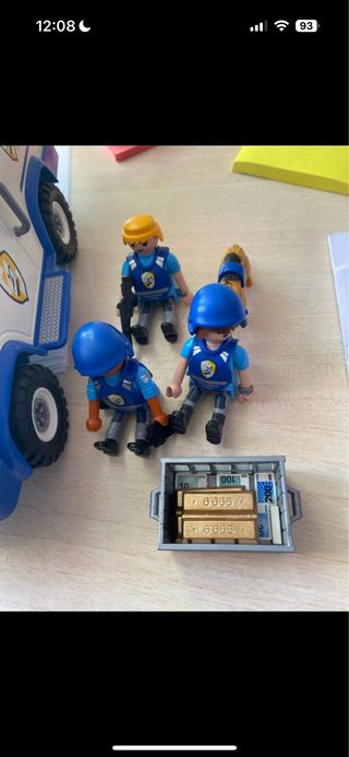 Camión blindado de juguete