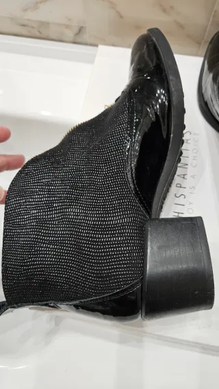 Botines Hispanitas Negros Charol. SEVILLA