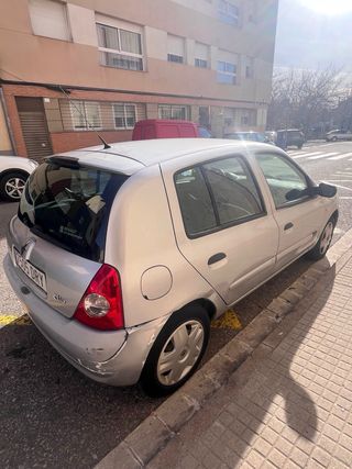 Renault Clio 2004