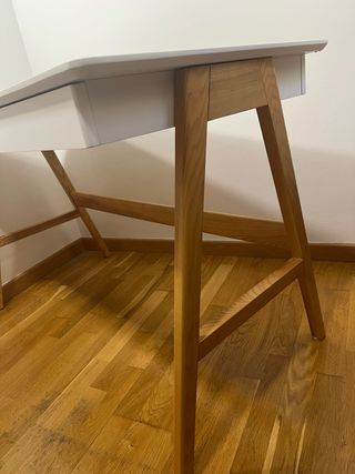 Scrivania Dyana bianca e in legno