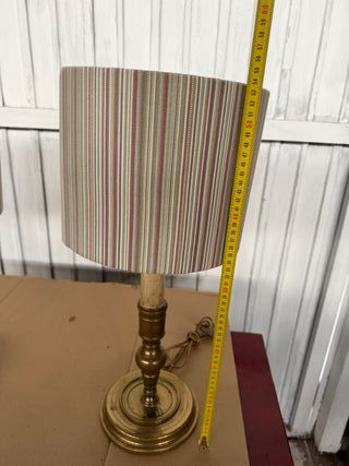 Lámparas de mesa antiguas doradas