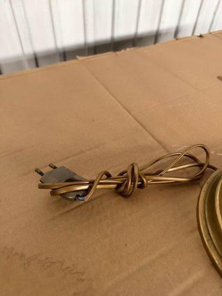 Lámparas de mesa antiguas doradas