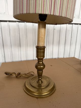 Lámparas de mesa antiguas doradas