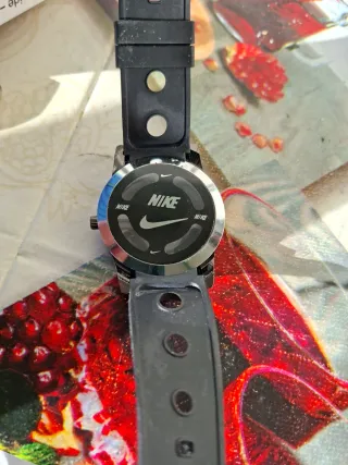 Orologio Nike Rosso e Nero
