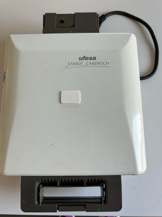 Sándwichera Familiar Blanca