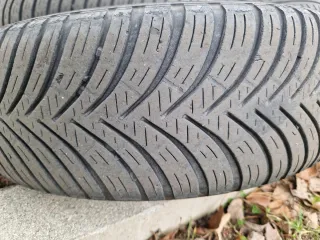 5 Llantas R14 VW Polo + Tapacubos + repuesto