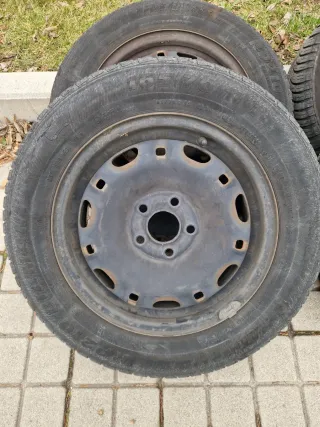 5 Llantas R14 VW Polo + Tapacubos + repuesto