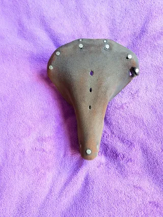 Sillín cuero clásico muelles