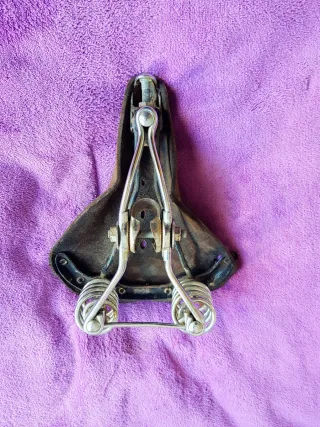 Sillín cuero clásico muelles