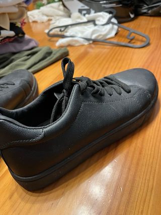 Zapatos básicos negros