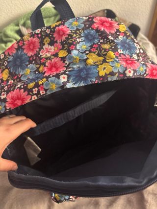 mochila de clase con neceser a conjunto