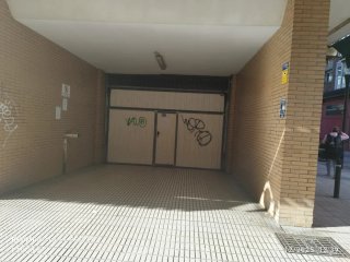 Para coches pequeños/medianos, dos plazas garaje