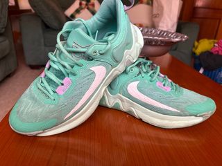 Botas de Baloncesto Nike Teal y Rosa