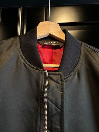 Chaqueta Bomber Zara Hombre bordada Satinada