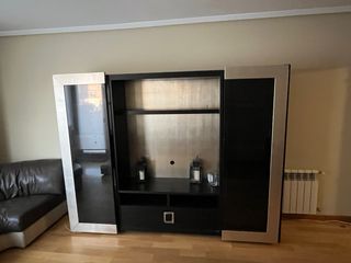 Mueble de salón madera y cristal